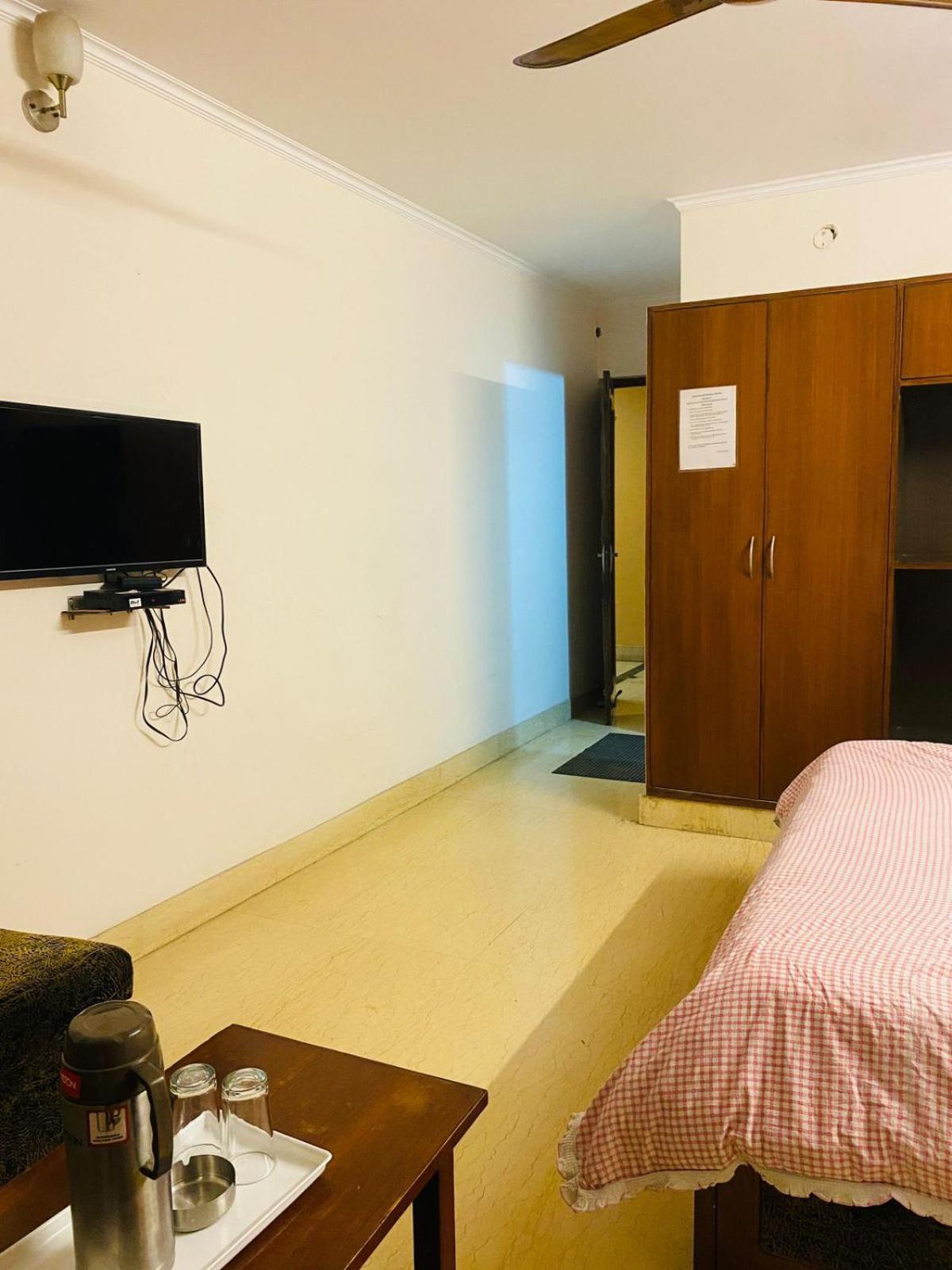 Hotel Mayur Deluxe Meerut Exterior photo